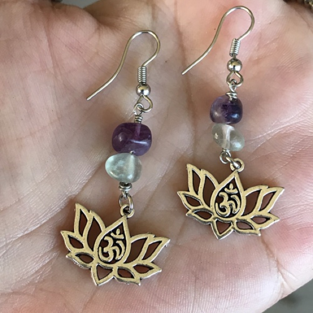 Boho Fluorite gemstones chips om sign lotus flower set ( necklace + earrings ) - Picture 10 of 11